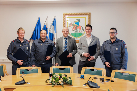Po podpisu pogodbe za tri nova gasilska vozila GVGP-1