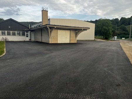 V sklopu preplastitev urejena tudi okolica šole v Košani