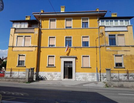 stavba na Snežniški 3 v Pivki