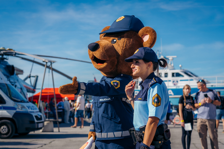 PVZ-Zgodovikend-2025__7RV9757_BeGR8-Media_Vnaprej