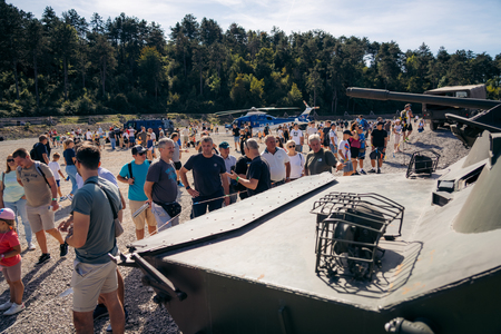 PVZ-Zgodovikend-2025__7RV0160_BeGR8-Media_Vnaprej