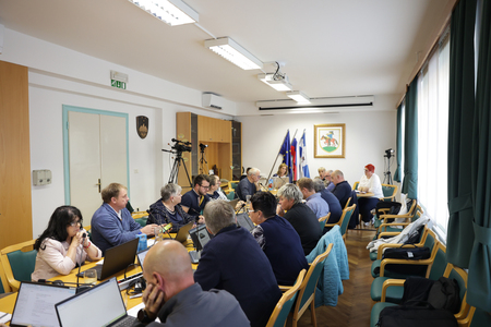 251002-obcinska-seja-pivka-20