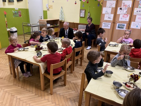 Tradicionalni slovenski zajtrk v vrtcu Pivka