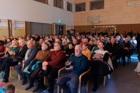 251227-silvestrski-poljub-smihelske-doline-foto-blaz-lencek-032