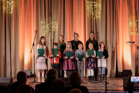 251227-silvestrski-poljub-smihelske-doline-foto-blaz-lencek-021