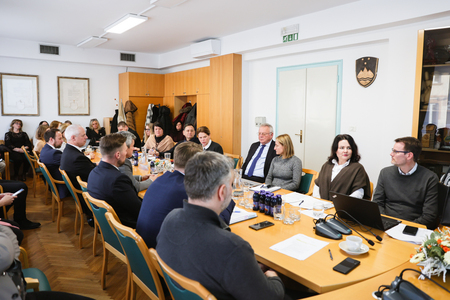 260108-obisk-vlade-obcina-pivka-46