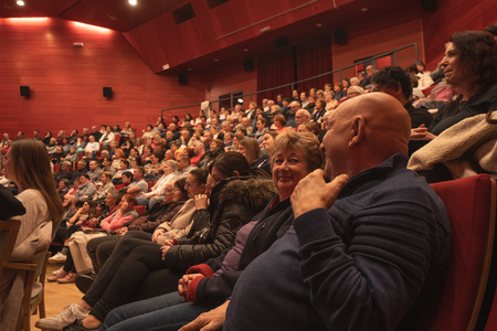 Radio_94-8_marec_v_kinu-5