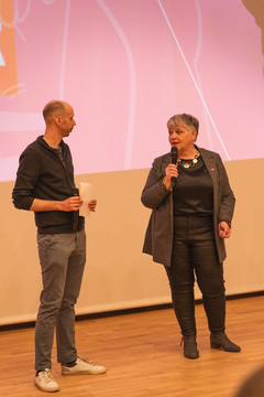 Radio_94-8_marec_v_kinu-13