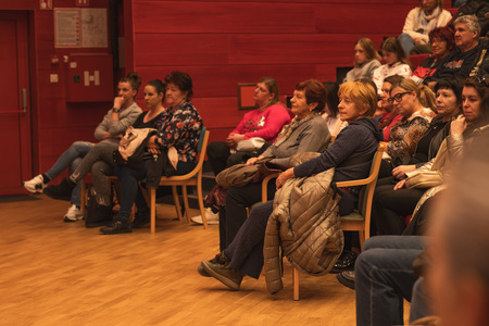 Radio_94-8_marec_v_kinu-19