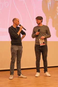 Radio_94-8_marec_v_kinu-21