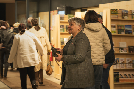 Radio_94-8_marec_v_kinu-23