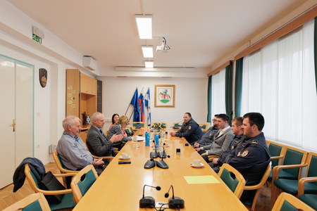 260311-gasilci-podpis-foto-blaz-lencek-07