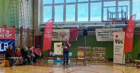 d6547167-5d6c-4133-bda9-1229f9a6b10f