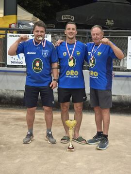 IMG-cdb5b9b1db155102837465db0730bf5f-V